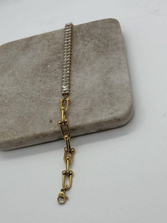 Golden Modern Chain Bracelet